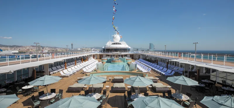 regent-seven-seas-mariner-pool-deck-001