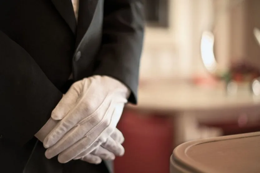 silversea-muse-butler-001