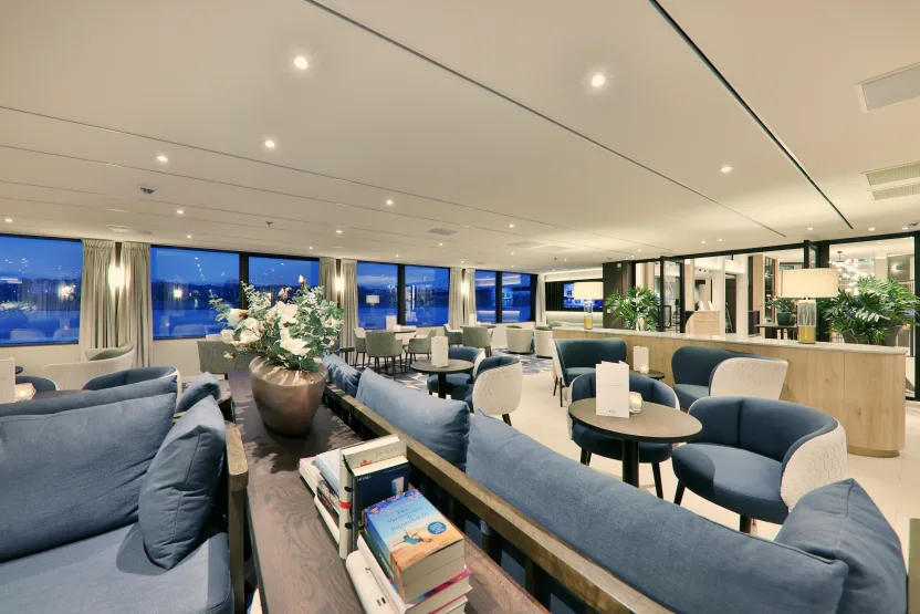 VIVA ONE_Bar and Lounge (6)