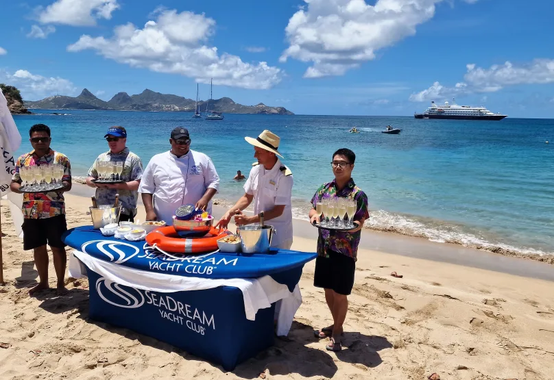 SeaDream caviar splash 002