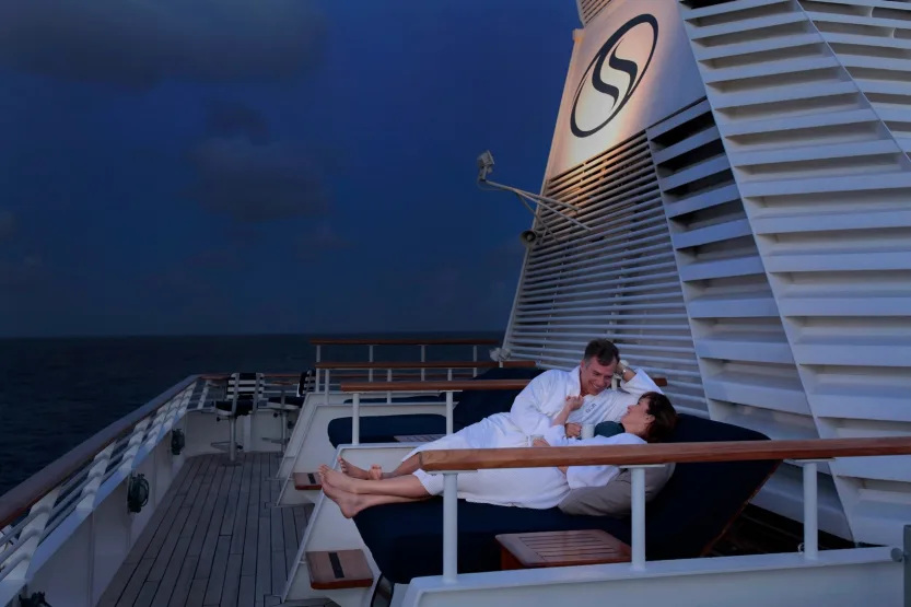 seadream-yacht-club-cruises-balinese-bedden-002