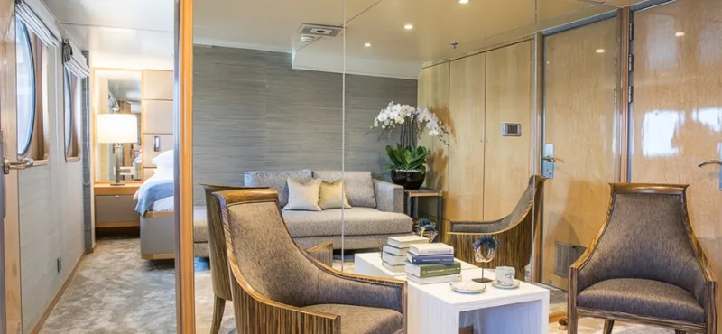 Aqua-Blu-Interconnecting-Suites-Bridge-Deck