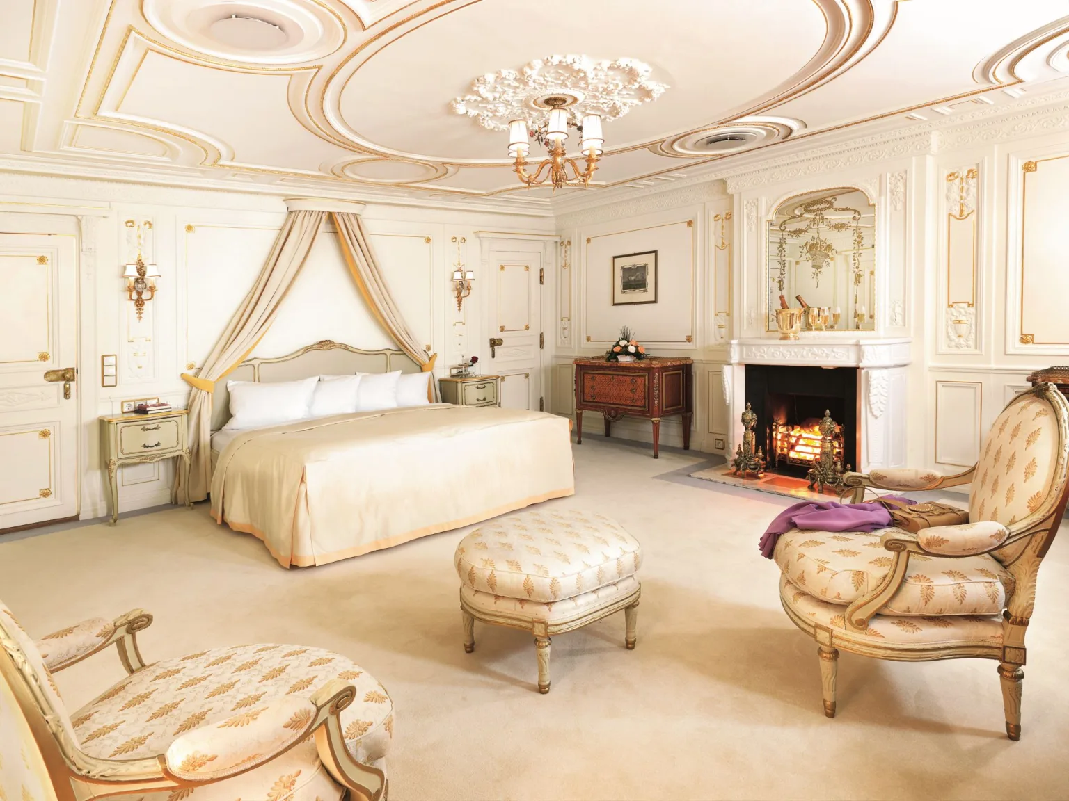 SeaCloud_LuxuryOwnersCabin_No1_CatA_001