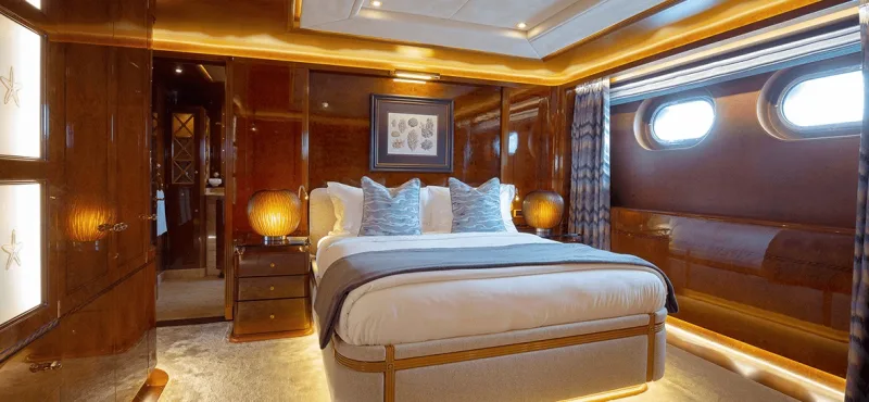 aqua expeditions aqua mare galapagos 009