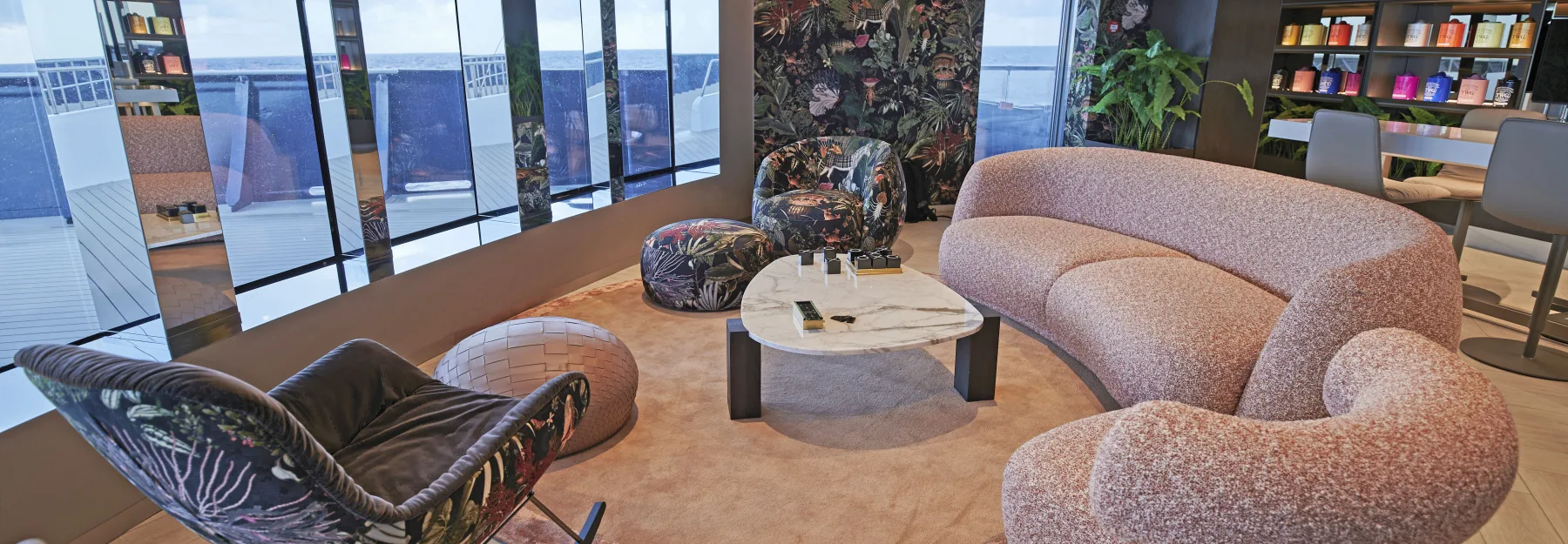 SE-Observation Lounge_ Scenic Eclipse II-002