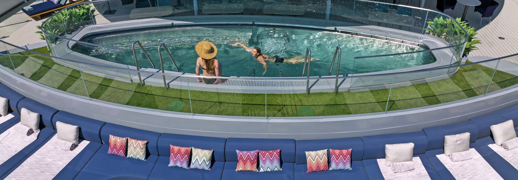 SE-Vitality Pool - Sky Deck_ Scenic Eclipse II-007