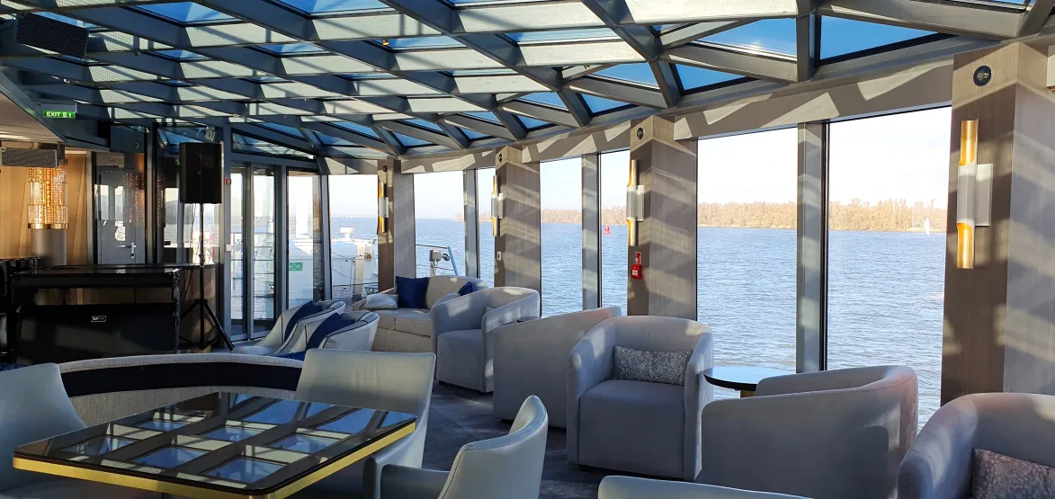 riverside debussy lounge 005