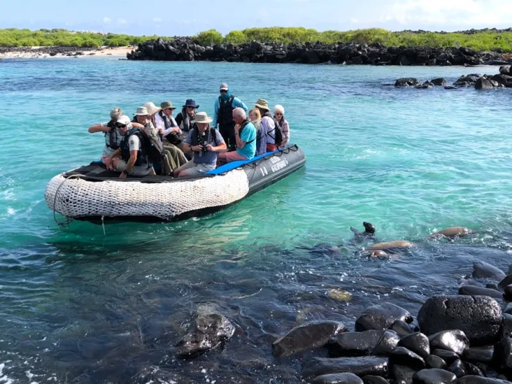 silversea_cruises_expedition_galapagos_zodiac_001