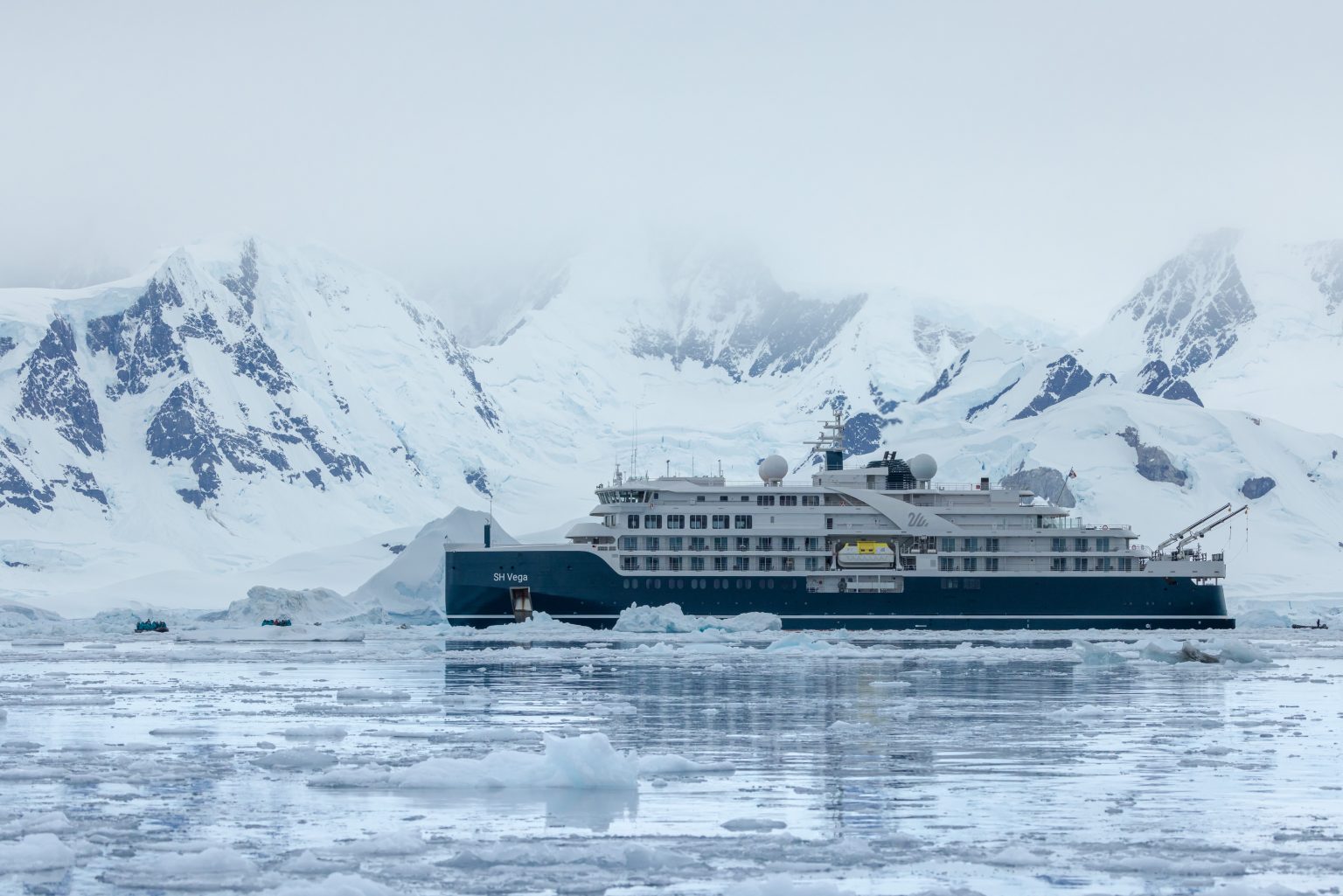 SH Vega - Beascochea Bay - Beyond the Antarctic Circle - 28_2_2023 - 4