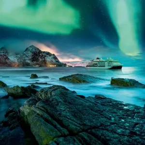 hapag-lloyd-cruises-hanseatic_spirit