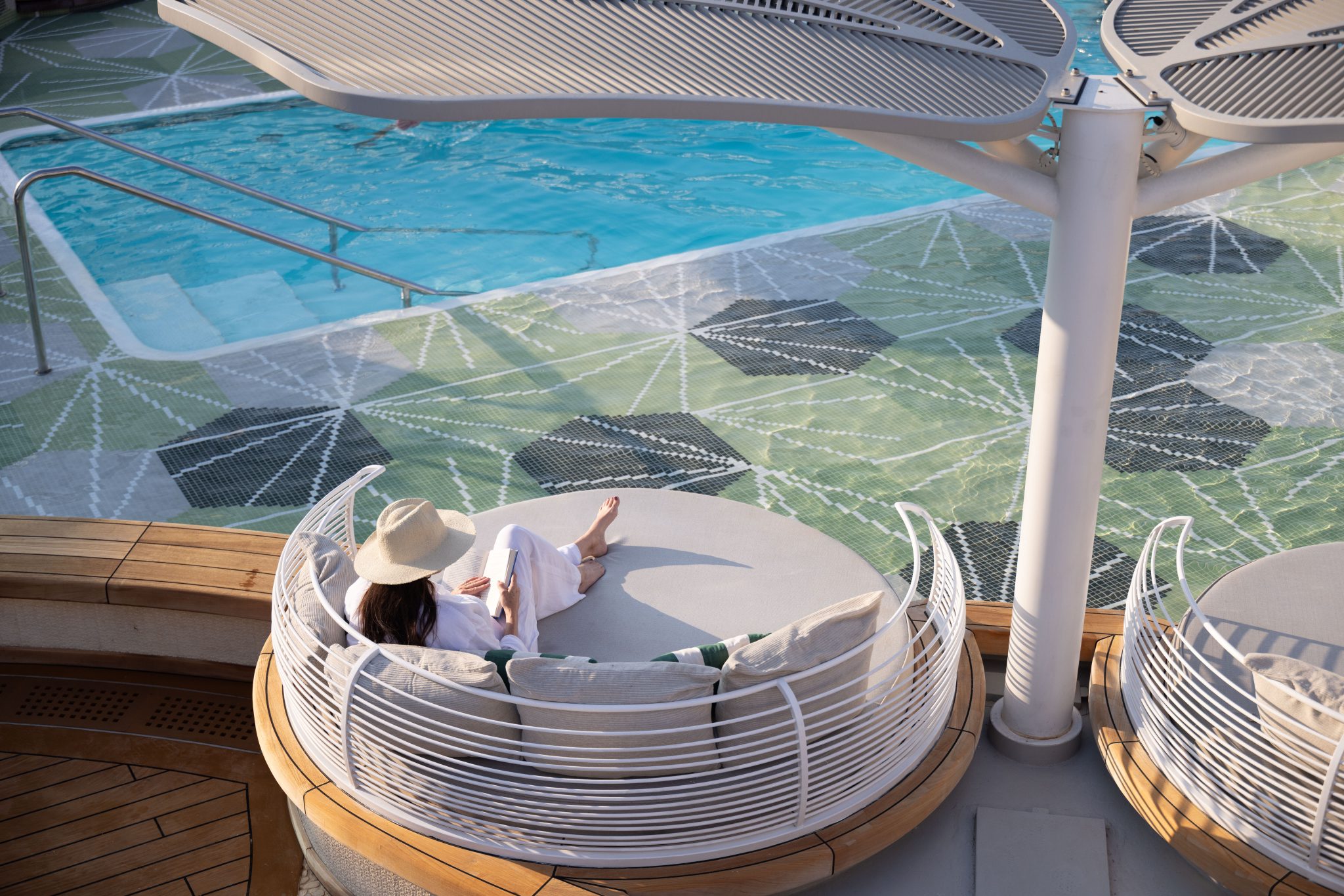 OC-A-Pool Deck-lifestyle_2025-05-22_12-19-53
