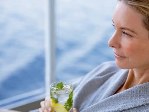 Hapag-Lloyd Cruises EUR 002