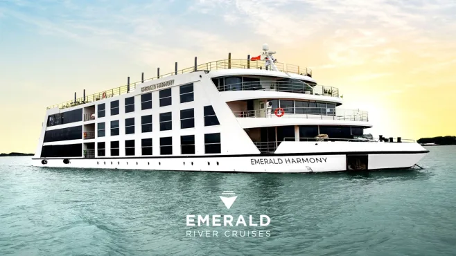 scenic emerald ship001