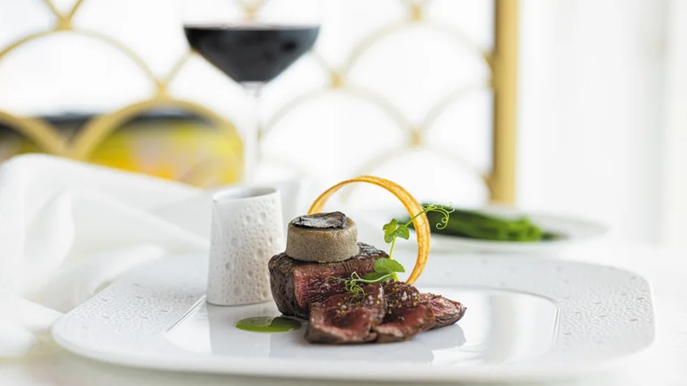 regent seven seas mariner chartreuse food2