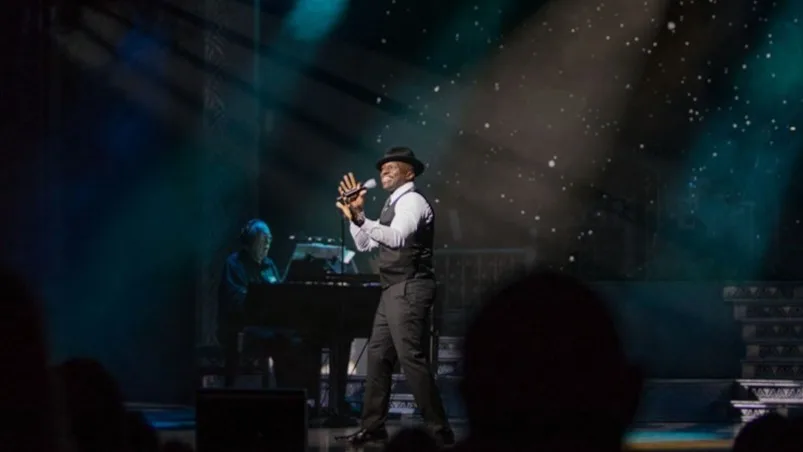 regent seven seas mariner theater